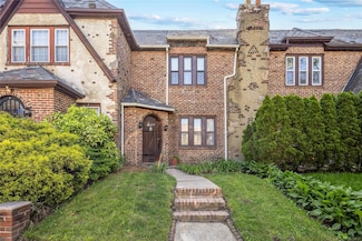 29-03 167th St, Flushing, NY 11358
