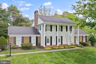 137 S River Rd, Front Royal, VA 22630