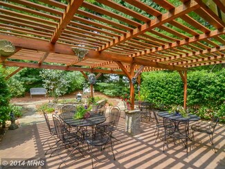 4606 Angus Dr, Gainesville, VA 20155