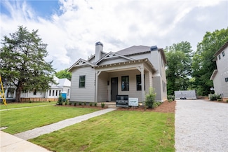 466 Geneva St, Opelika, AL 36801