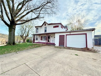 831 Fairview Ave, Parkersburg, WV 26101