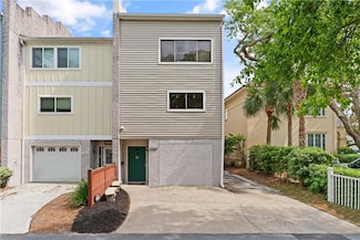1304 Oak St, Saint Simons Island, GA 31522