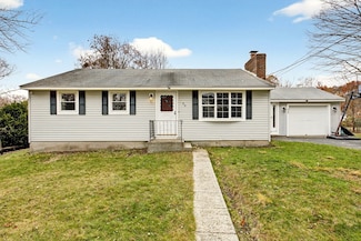 33 Isleboro St, Worcester, MA 01606