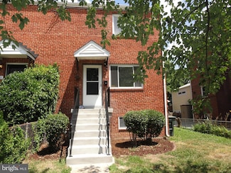 4 E Chapman St, Alexandria, VA 22301