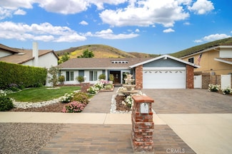 6505 Smoke Tree Ave, Oak Park, CA 91377