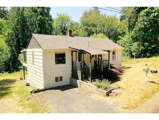 33062 Bellcrest Rd, Scappoose, OR 97056