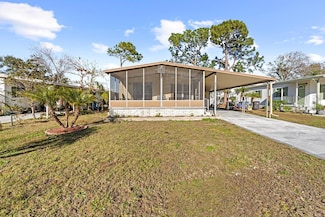 8913 Sheldon West Dr, Tampa, FL 33626