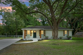 1621 Point Park Dr, Johns Island, SC 29455