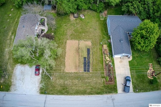 1916 Beaver Lake Blvd, Plattsmouth, NE 68048