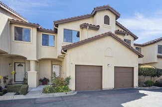 72 Washington Square Dr, Milpitas, CA 95035