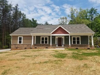 107 Creek Path Dr, Hudson, NC 28638