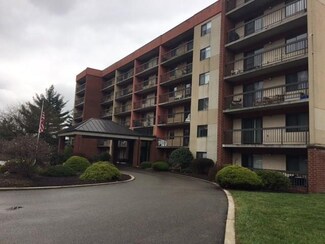 1987 Centurion Dr Unit 13, Pittsburgh, PA 15221
