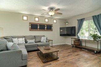 814 1st St, Hudson, WI 54016