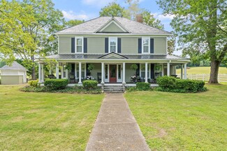 330 Smith Chapel Rd, Tullahoma, TN 37388