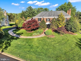 102 Windsong Dr, Doylestown, PA 18901