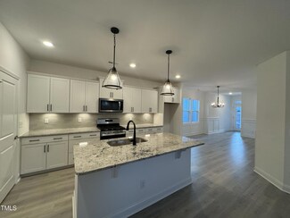 211 Swain St, Clayton, NC 27527