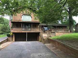 5407 N Troost Ave, Kansas City, MO 64118