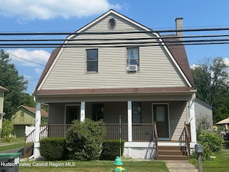 38 Elm St, Nassau, NY 12123