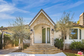 14664 Valley Vista Blvd, Sherman Oaks, CA 91403