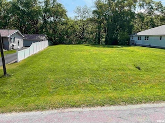 11207 22nd St, Milan, IL 61264