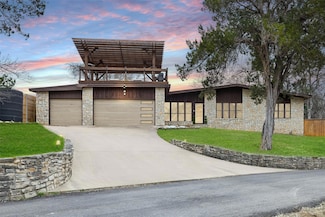 119 Vicinity Trail, Spicewood, TX 78669