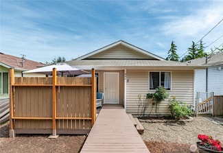 646 Adele Ave, Bremerton, WA 98312