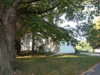 8618 N Tower Rd, Byron, IL 61010