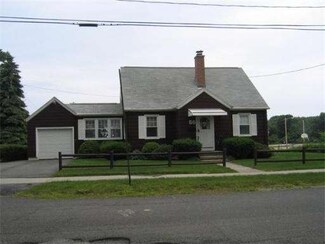 56 Plymouth St, Chicopee, MA 01020