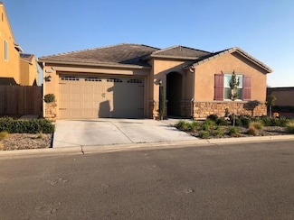 2255 Lombard Ln, Clovis, CA 93611
