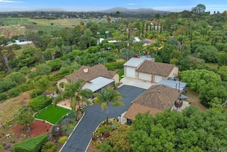 1704 Winterwarm Dr, Fallbrook, CA 92028