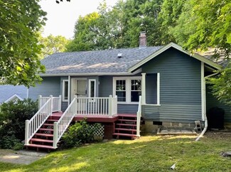 35 Iowa St, Worcester, MA 01602