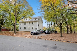 308 Pleasant Valley Pkwy, Providence, RI 02908