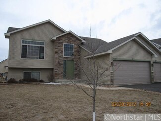 1384 Pinecone Cir, Mayer, MN 55360
