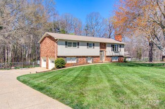 3937 13th Street Cir NE, Hickory, NC 28601