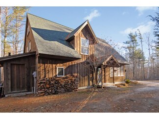 19 Lampry Ln, Center Tuftonboro, NH 03816