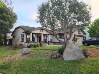 1875 Lancashire Dr, Salinas, CA 93906