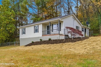 1212 Karnes Ave, Knoxville, TN 37917