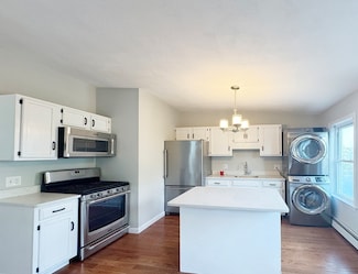 211 London St Unit 2, Boston, MA 02128