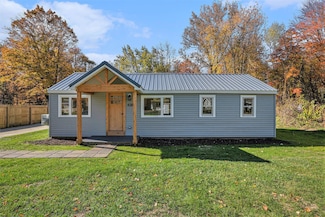 4380 Fikes Rd, Benton Harbor, MI 49022