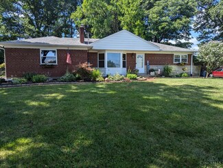 3705 Poole Rd, Cincinnati, OH 45251