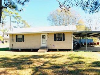 2620 Riverside Rd, Jennings, LA 70546