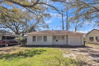 2203 Norwood Dr, Orange, TX 77630