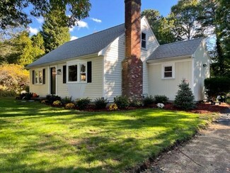 25 Wequaquet Ave, Centerville, MA 02632