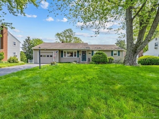 55 Oxbow Dr, Meriden, CT 06450