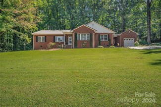 700 Wood St, Troy, NC 27371