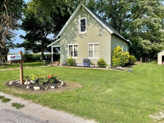 9918 S 1025 E, Ladoga, IN 47954