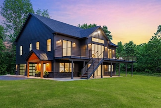 330 Station Rd, Highland, NY 12528