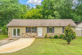 3708 Vienna Dr, Knoxville, TN 37912