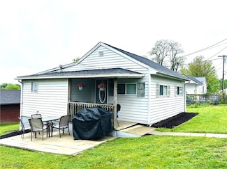 107 Robins Ln, Follansbee, WV 26037