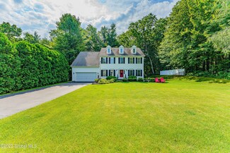 1 Hilltop Hollow Dr, Ballston Lake, NY 12019